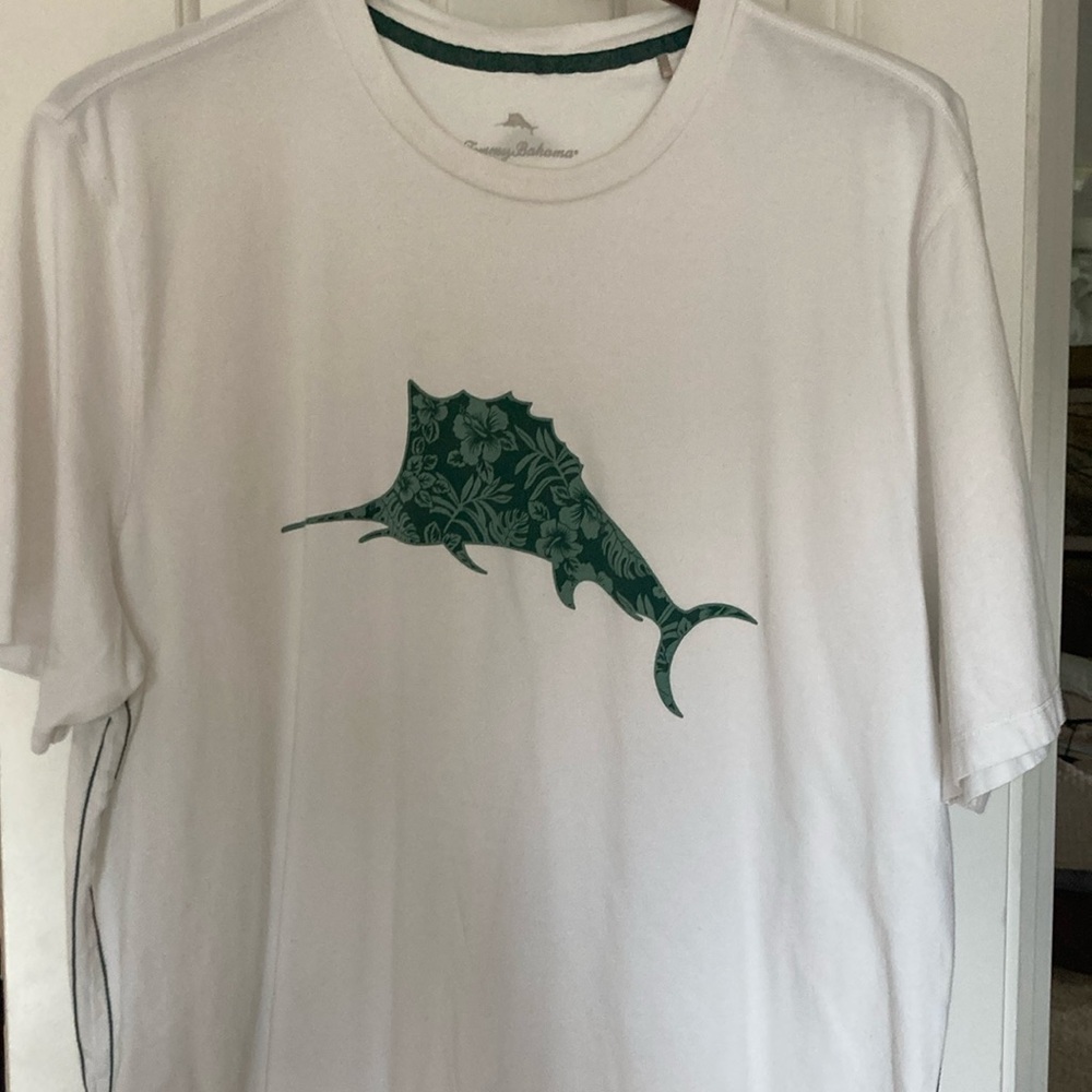 USF BULLS Tommy Bahama extra large T-shirt